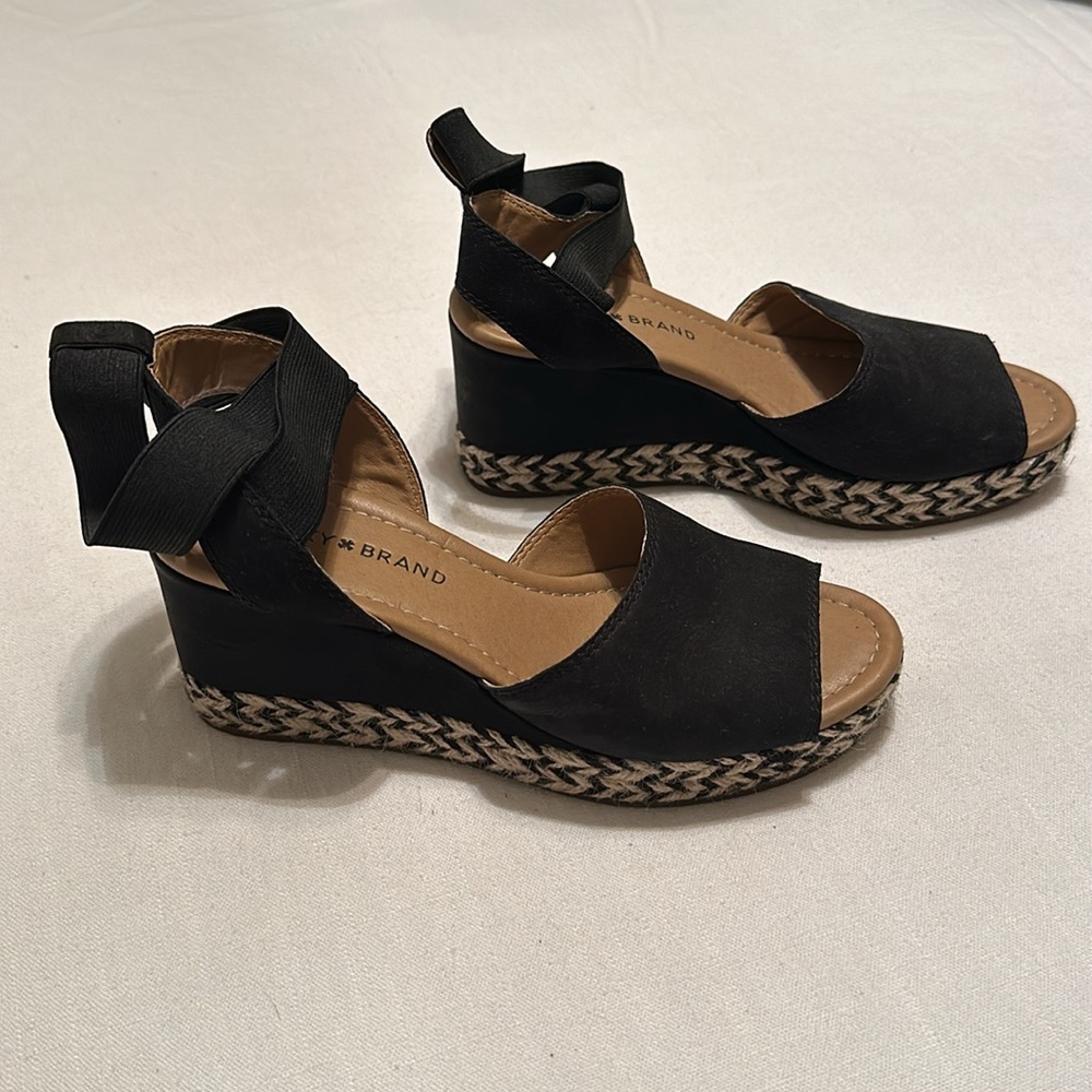 Lucky Brand black strappy sandals!🖤 - Picture 4 of 7